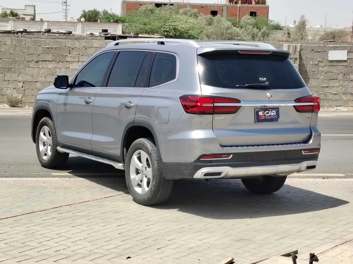 Car image 7