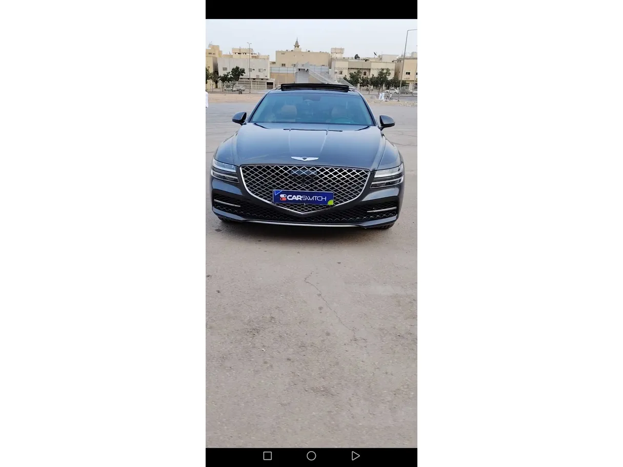 Car image 3