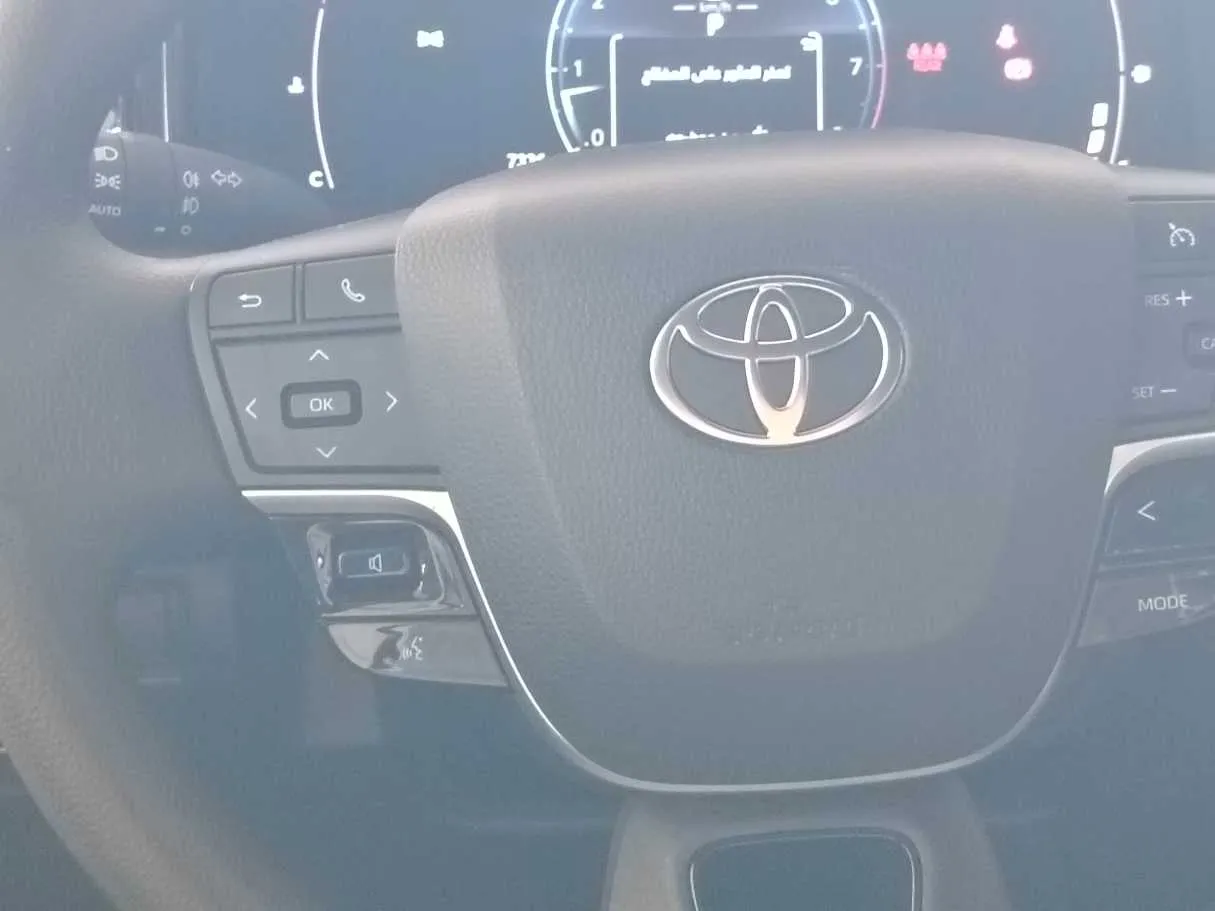 Car image 28