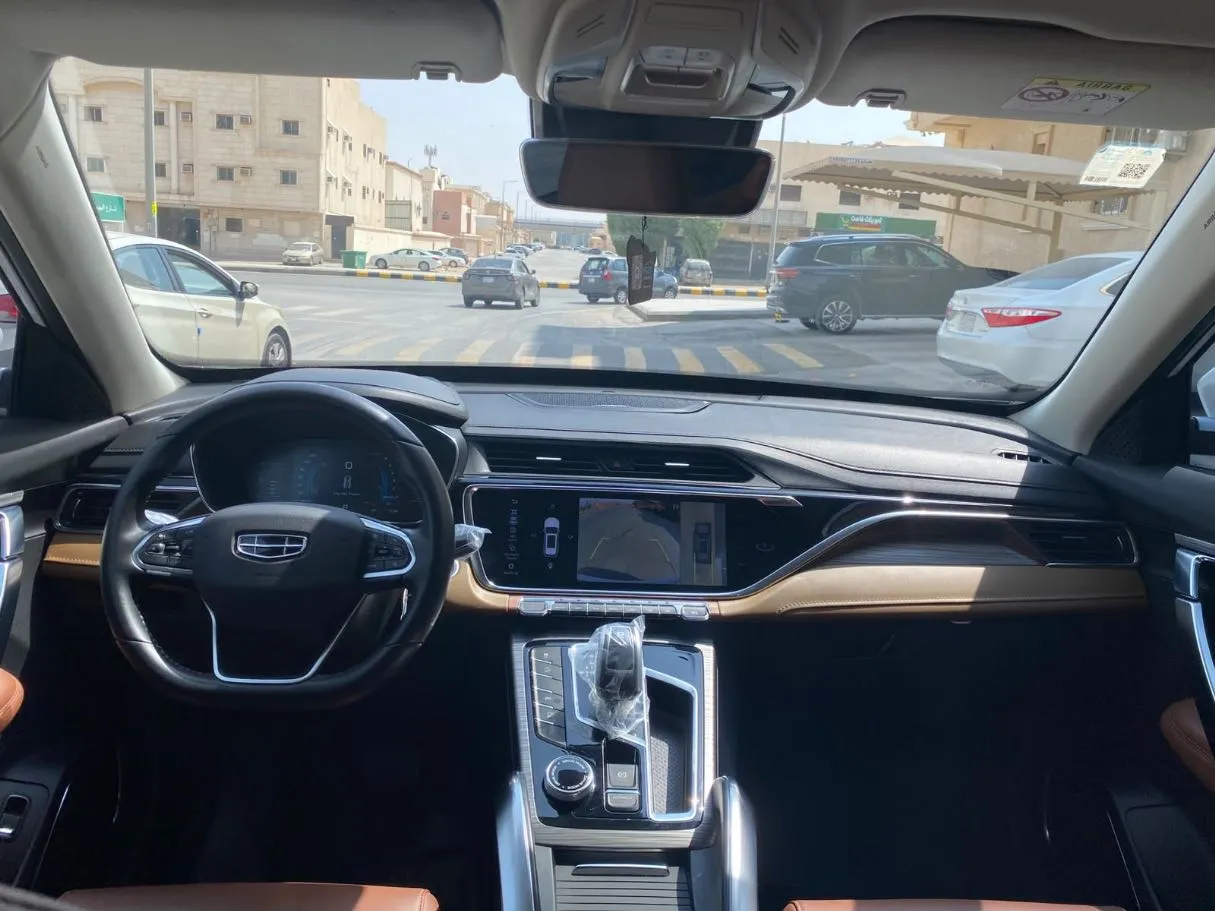 Car image 17