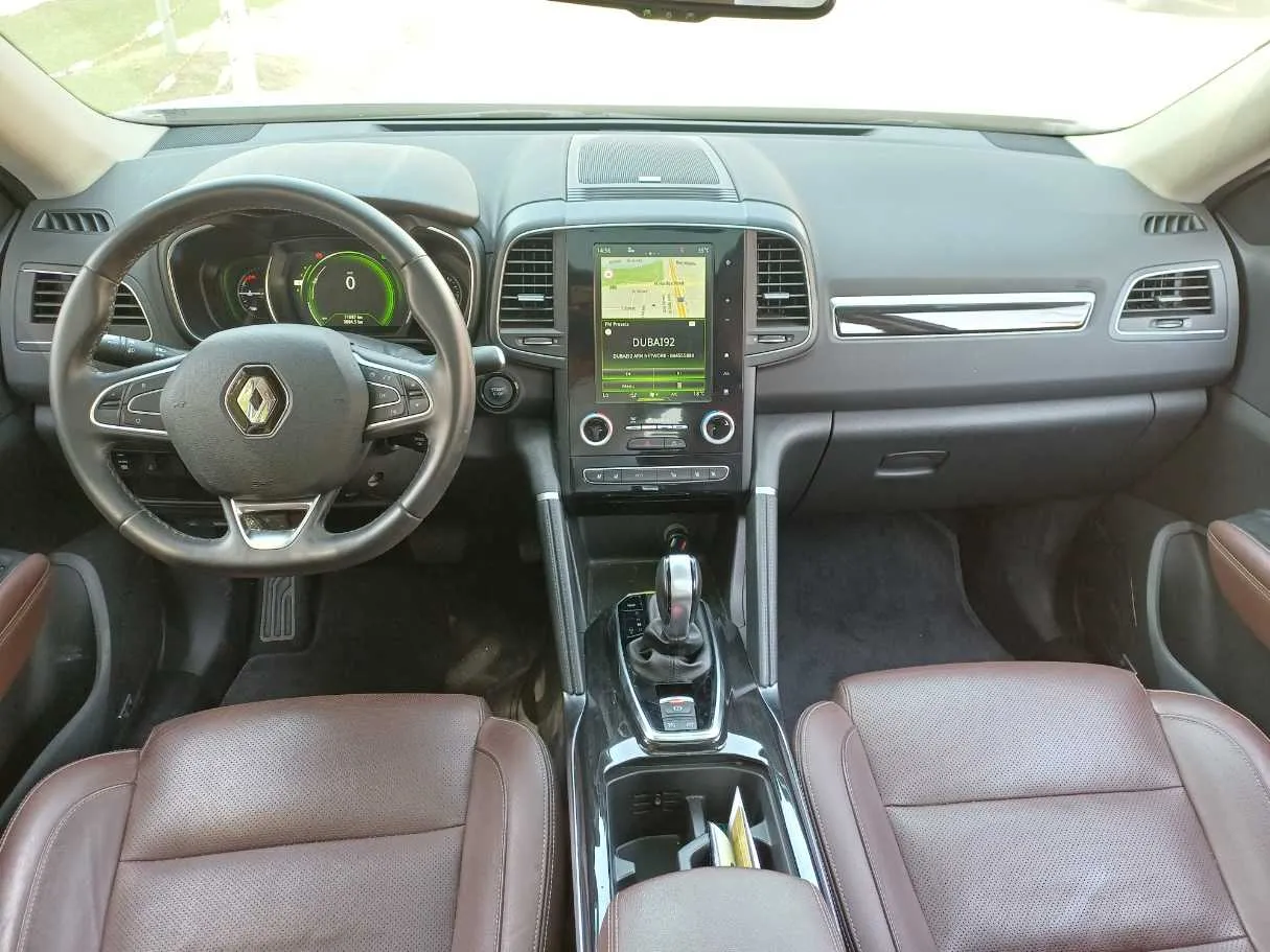 Car image 16