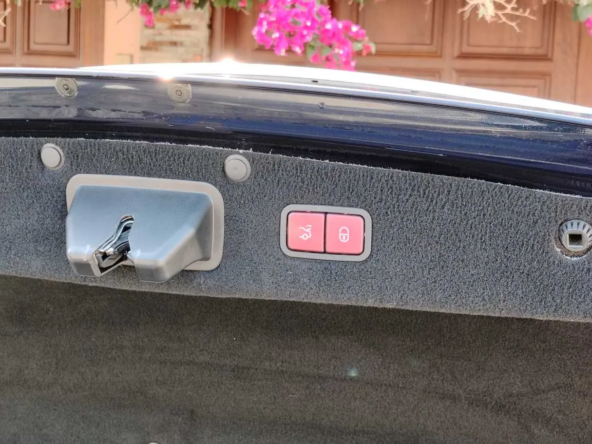 Car image 36