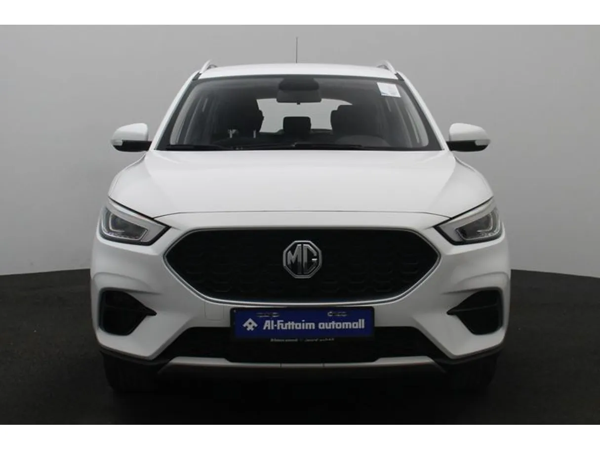 Car image 11