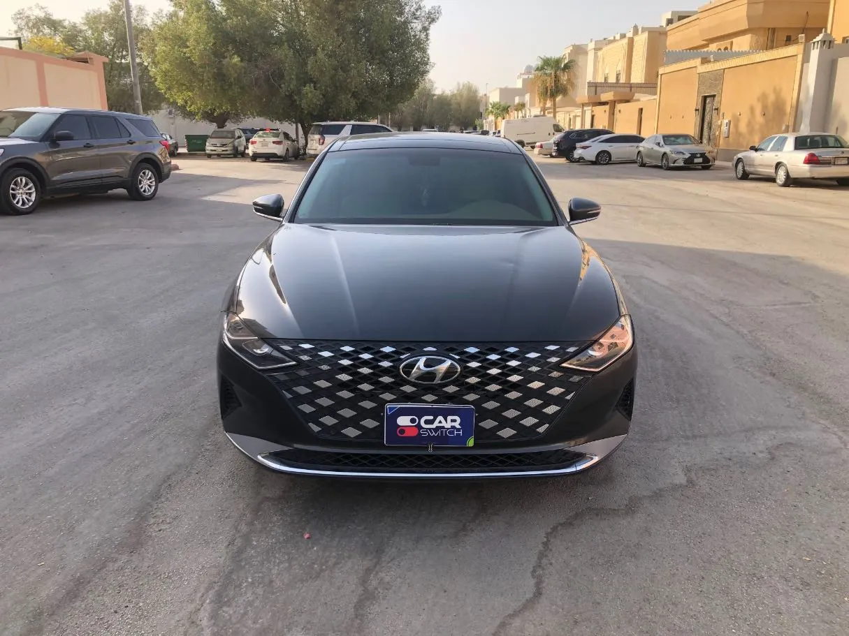 Car image 2