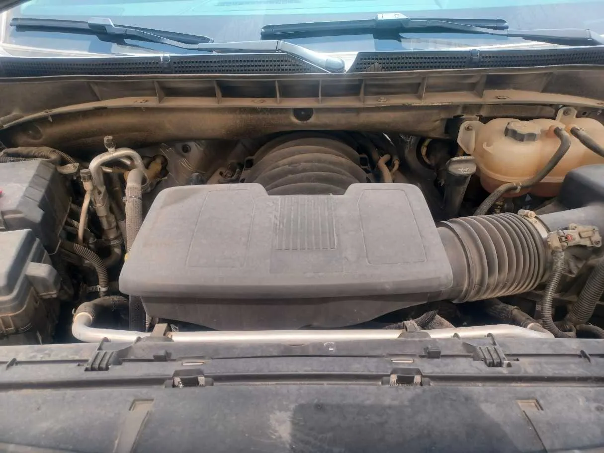Car image 24
