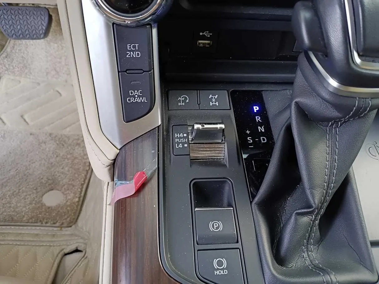 Car image 22