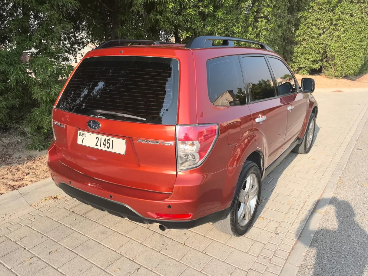 Car image 3