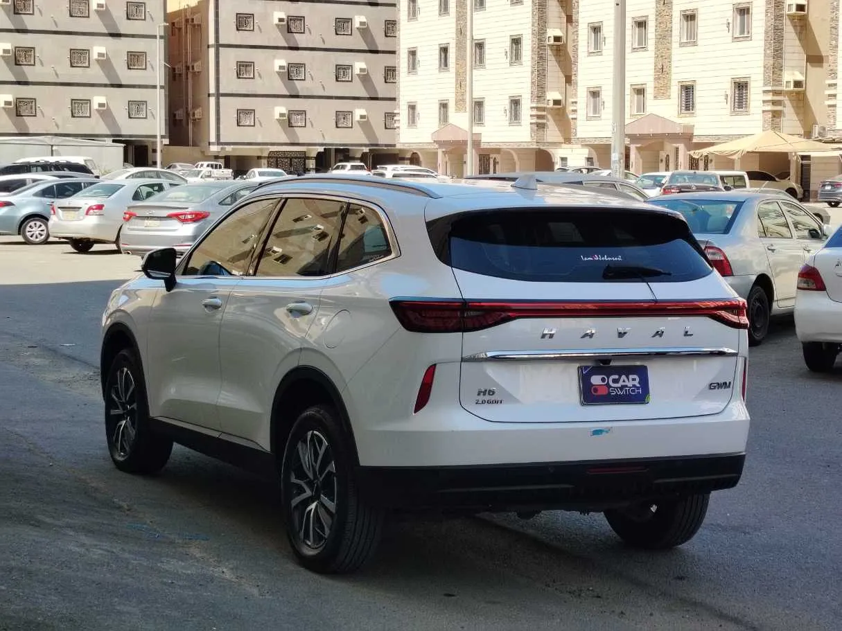 Car image 7
