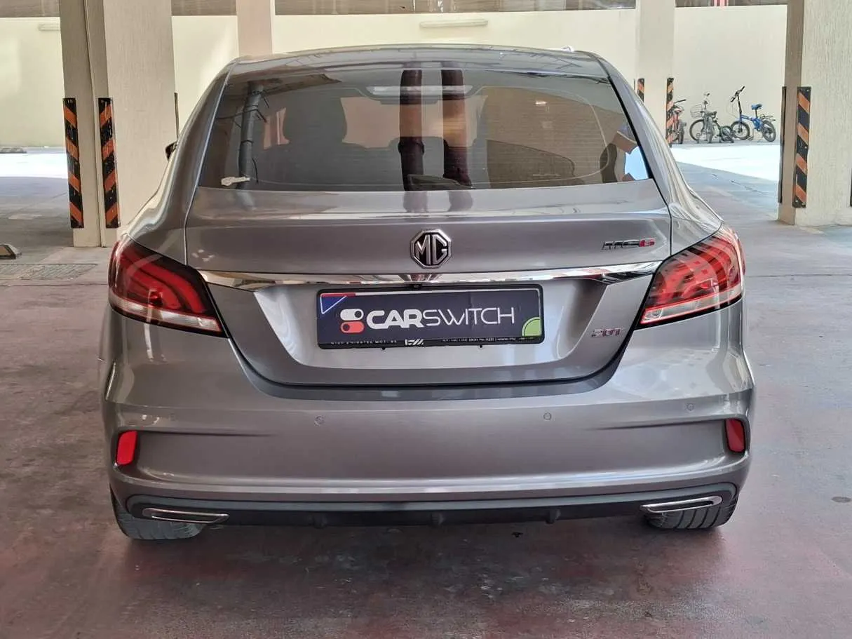 Car image 6
