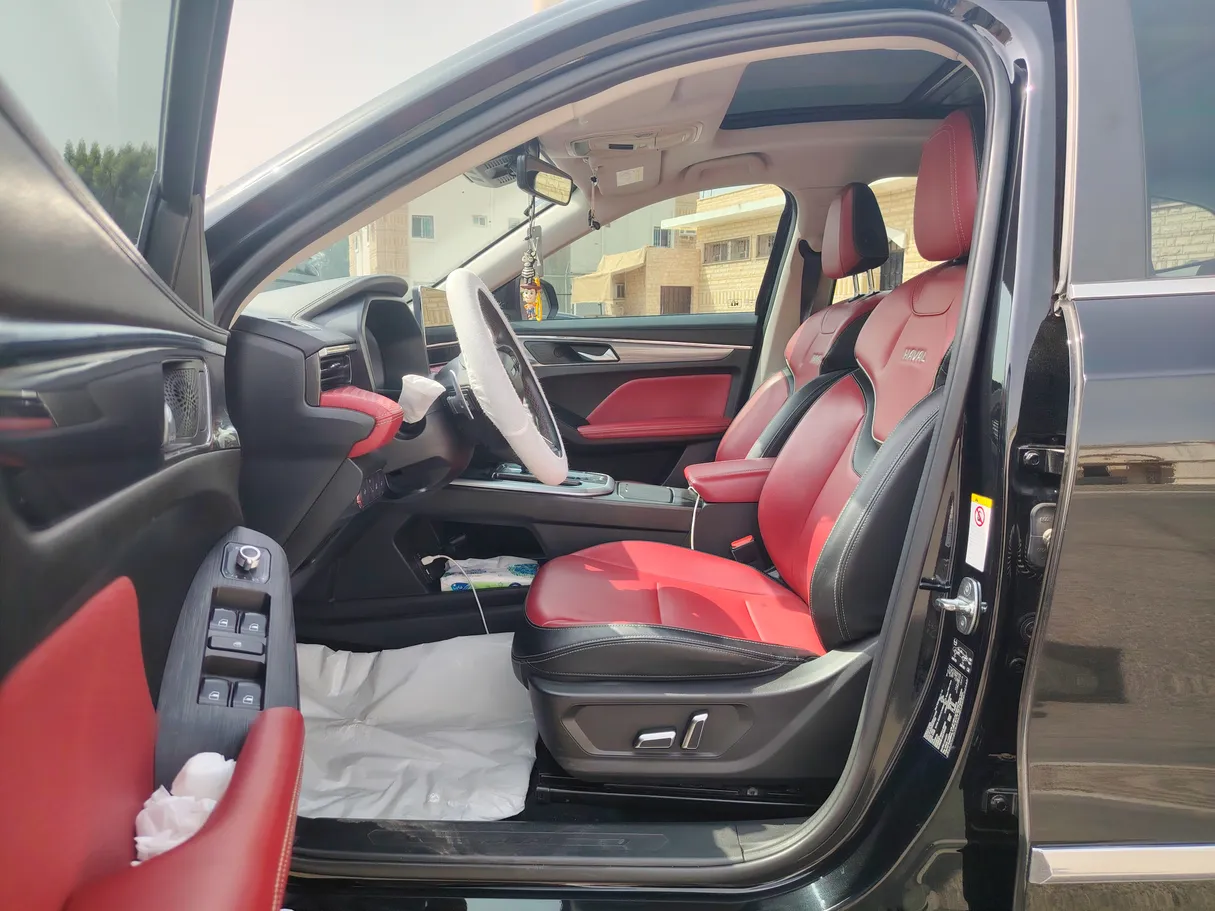 Car image 11