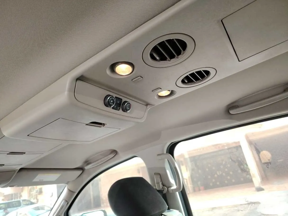 Car image 40