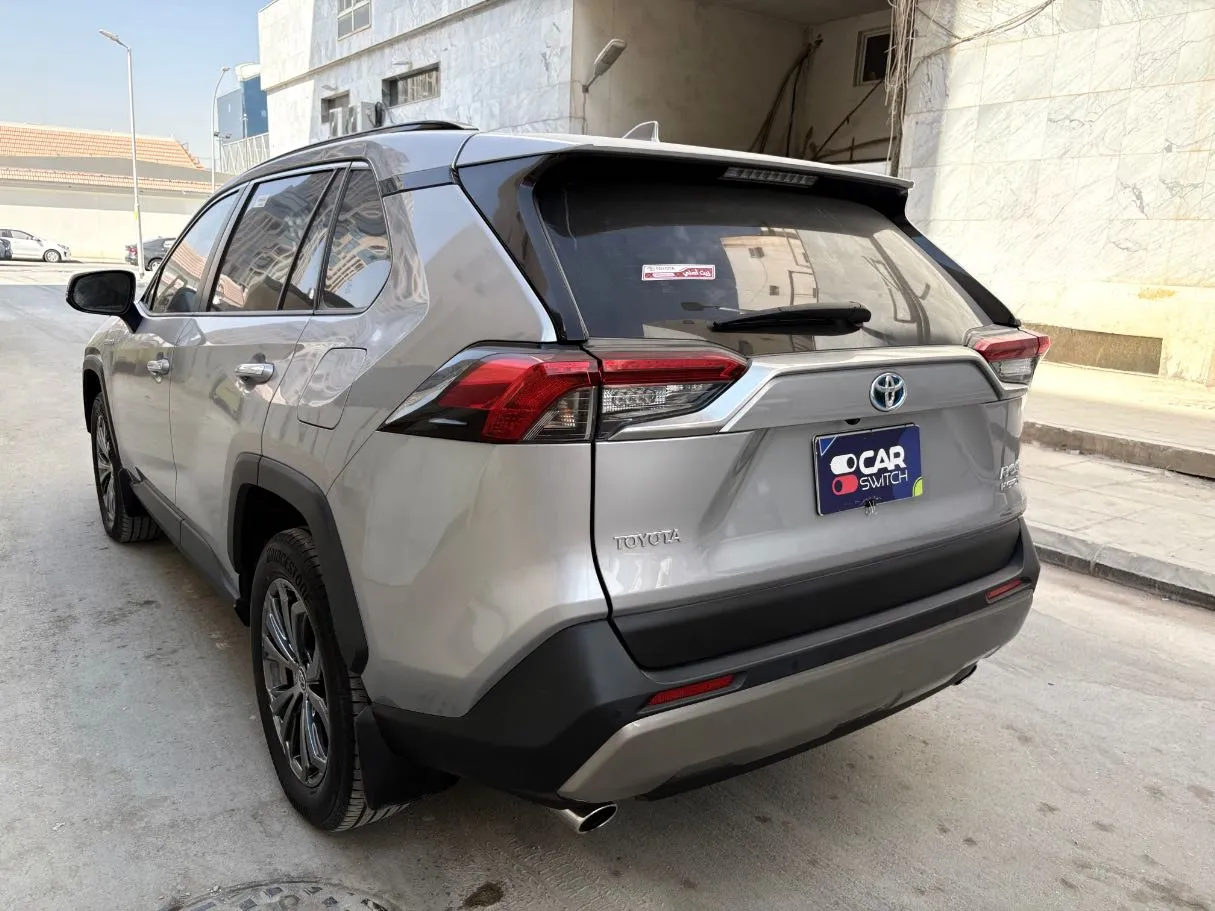 Car image 7