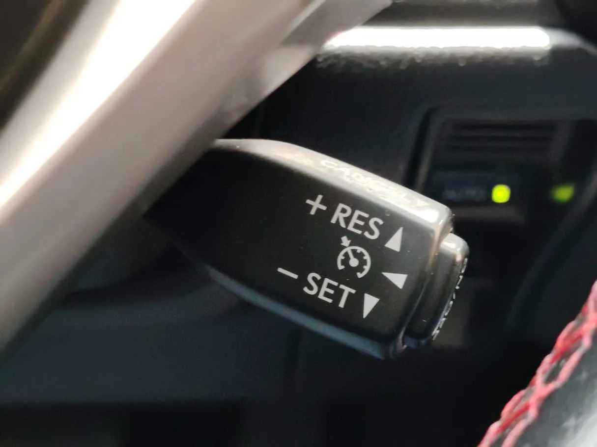 Car image 27