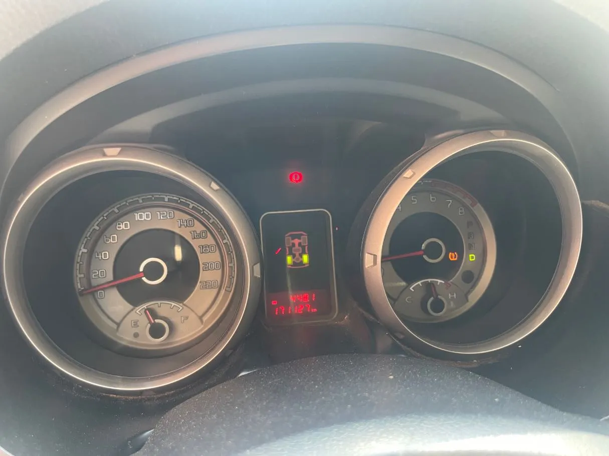Car image 20
