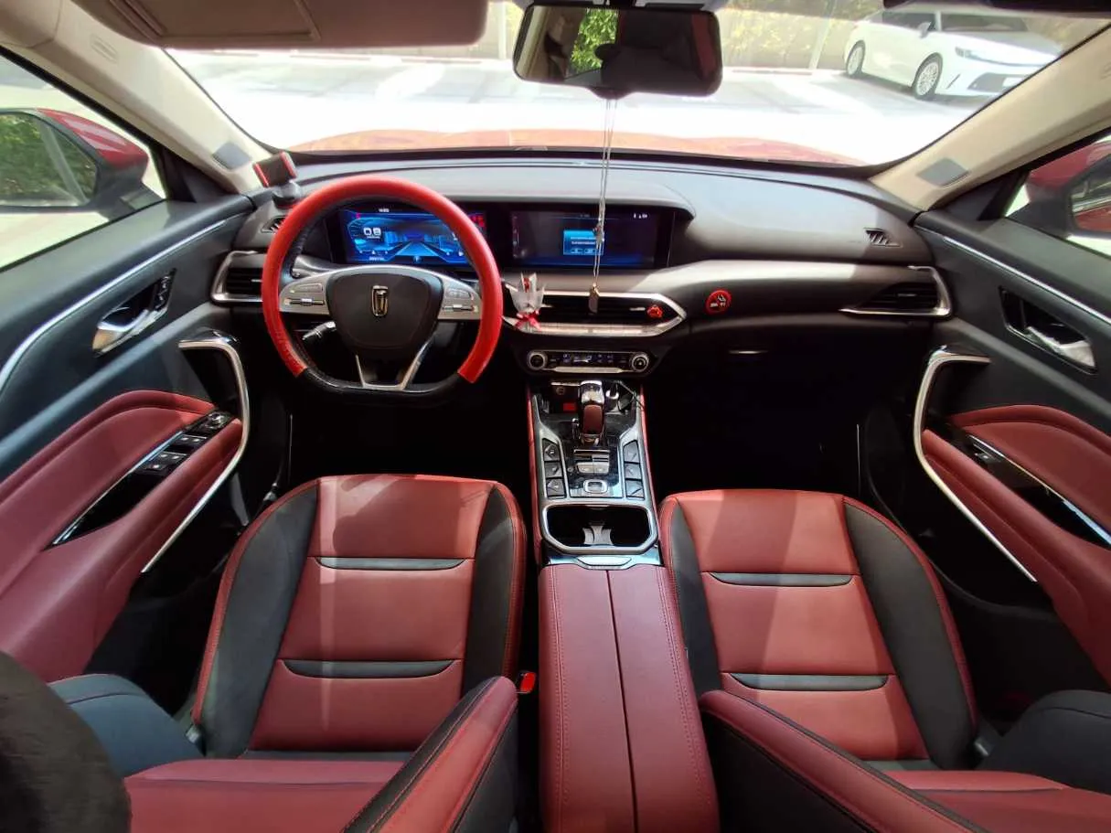 Car image 17