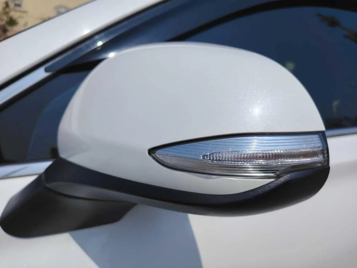 Car image 33