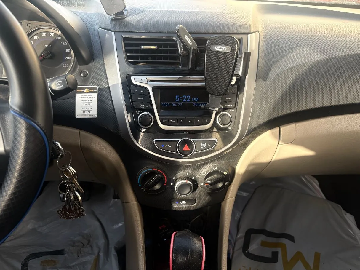 Car image 20