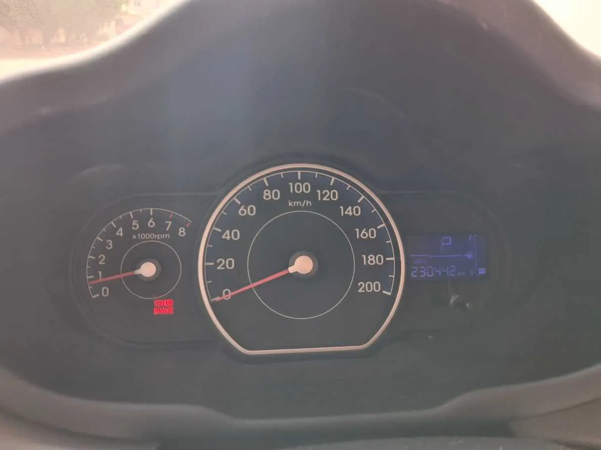 Car image 17