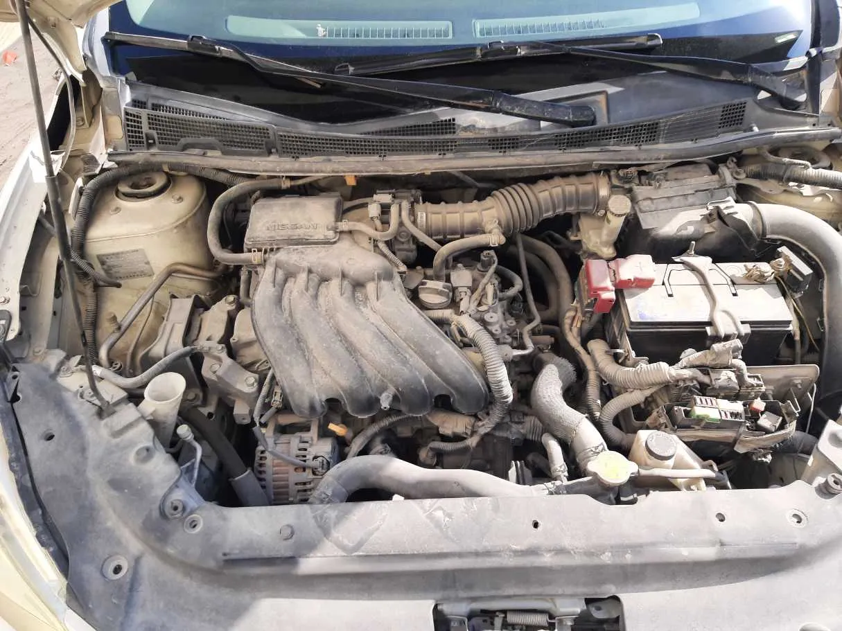Car image 19