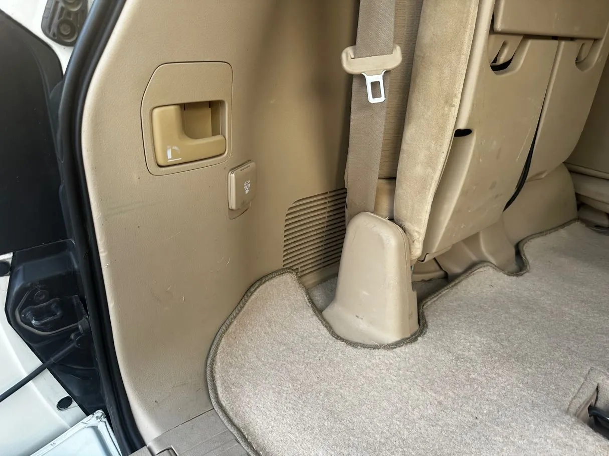 Car image 28