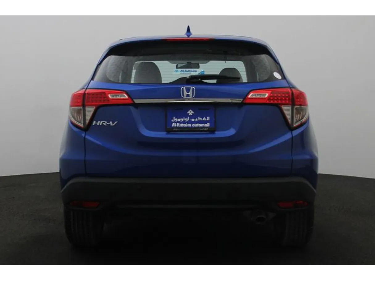 Car image 12