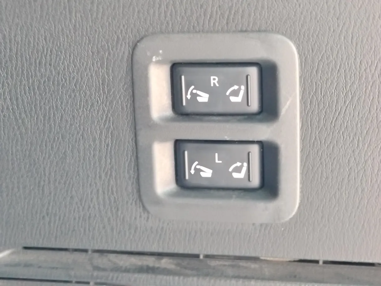 Car image 31