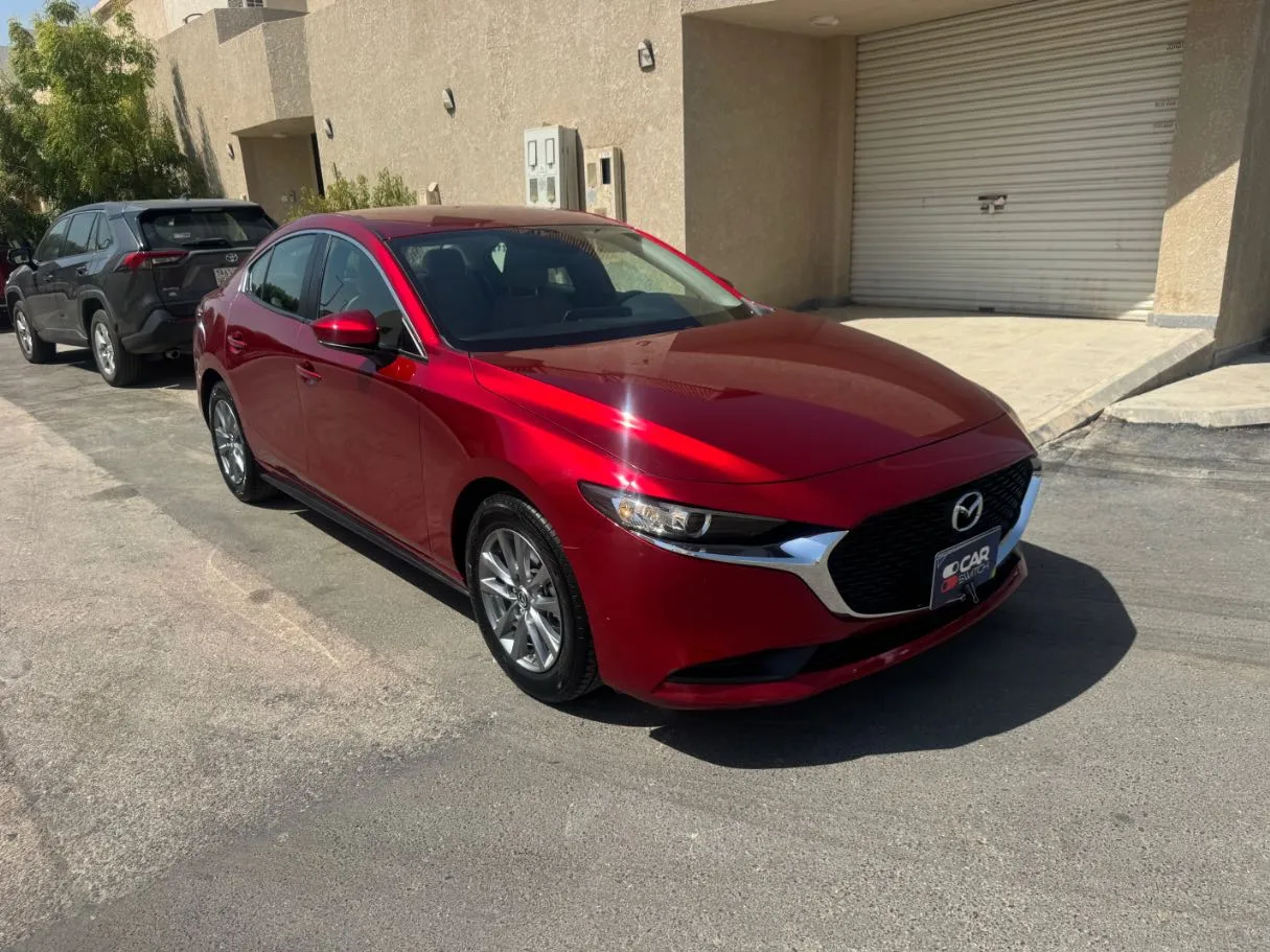 Car image 3