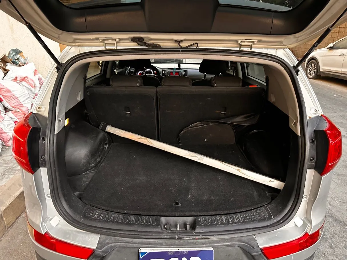 Car image 22