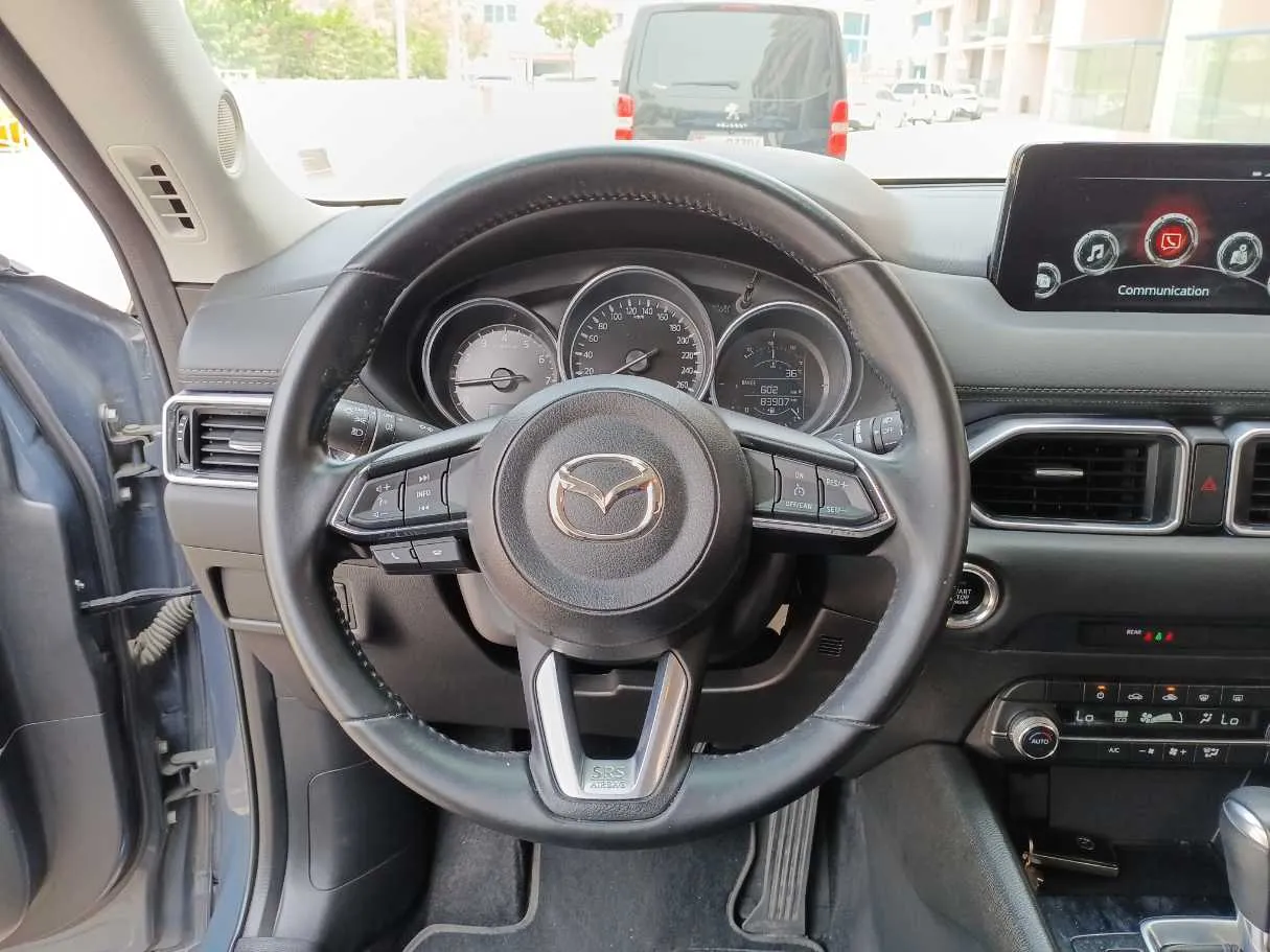 Car image 14