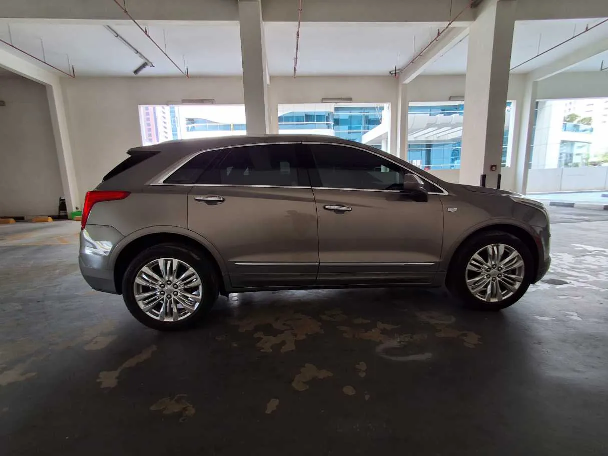 Car image 3