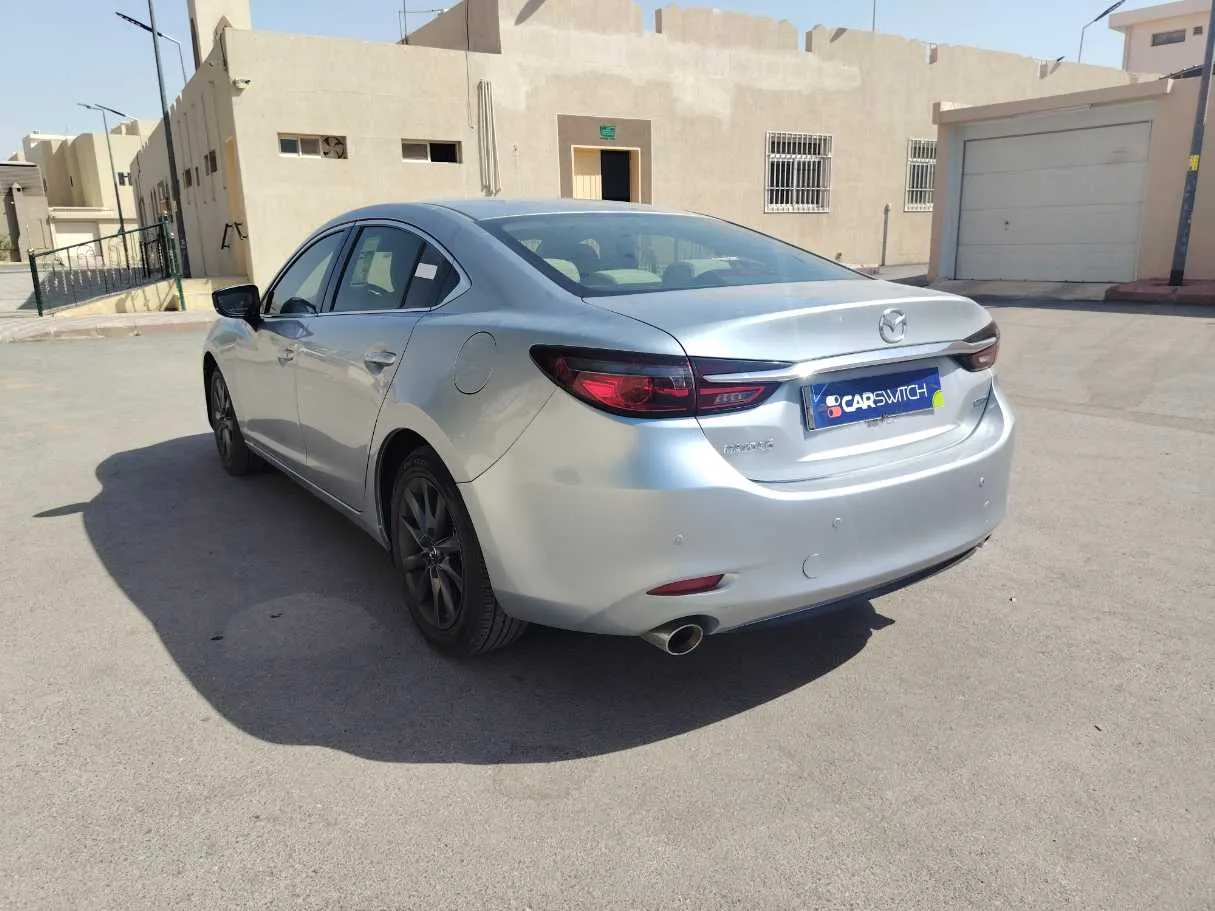Car image 7