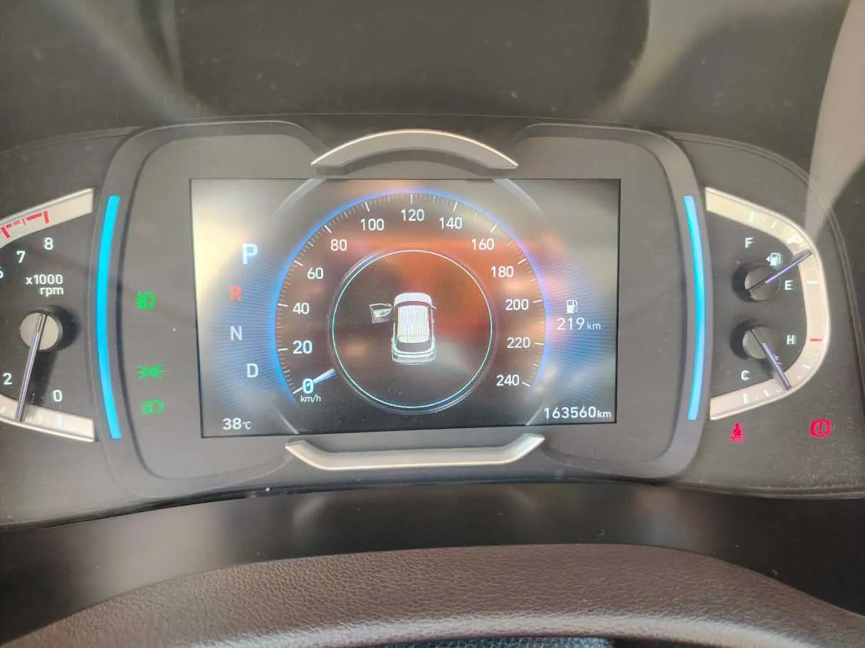 Car image 33
