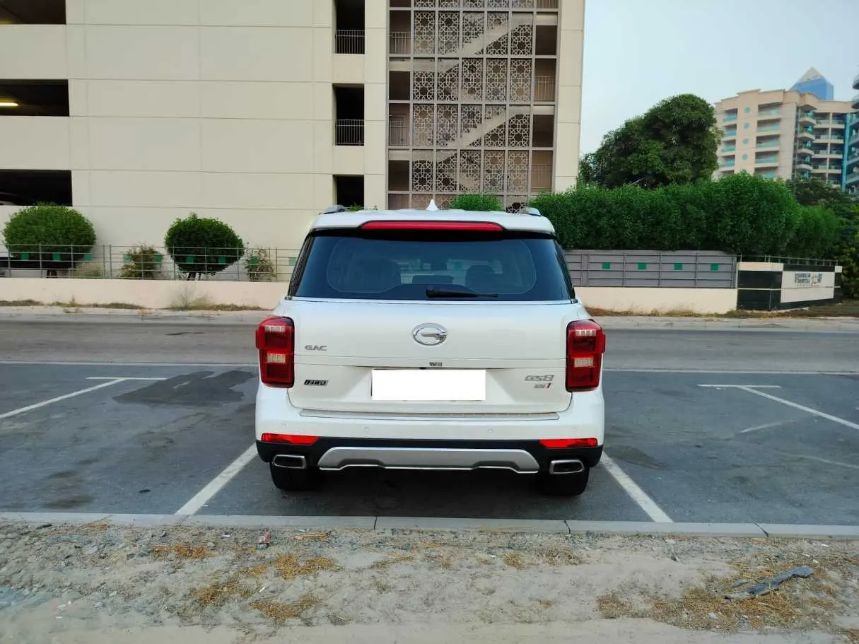 Car image 8