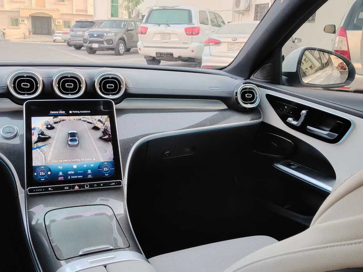 Car image 21