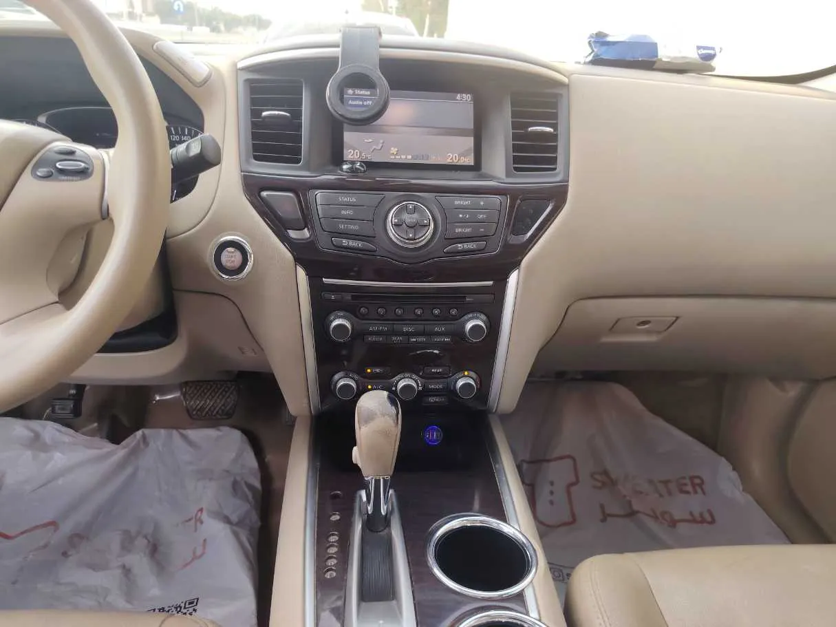 Car image 23