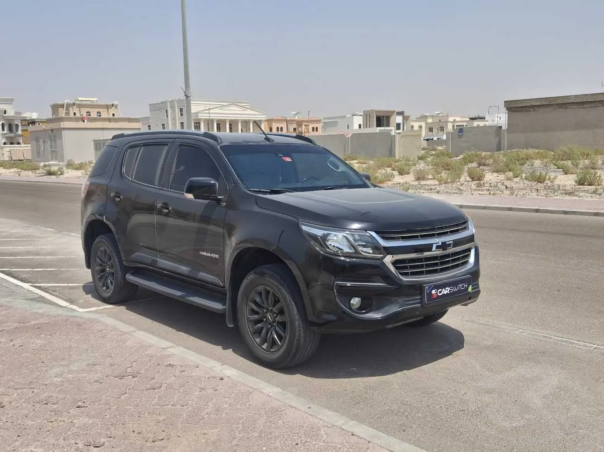 Car image 3