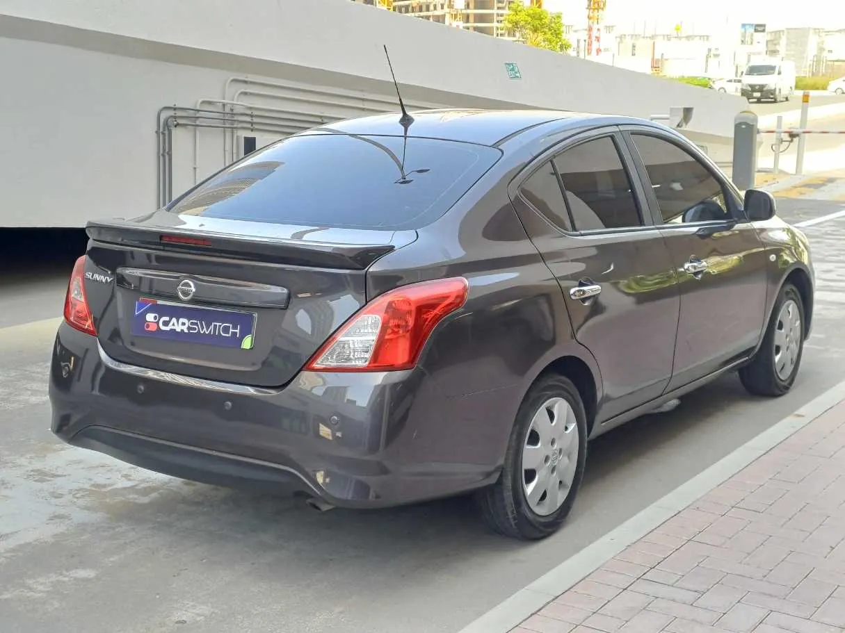 Car image 5