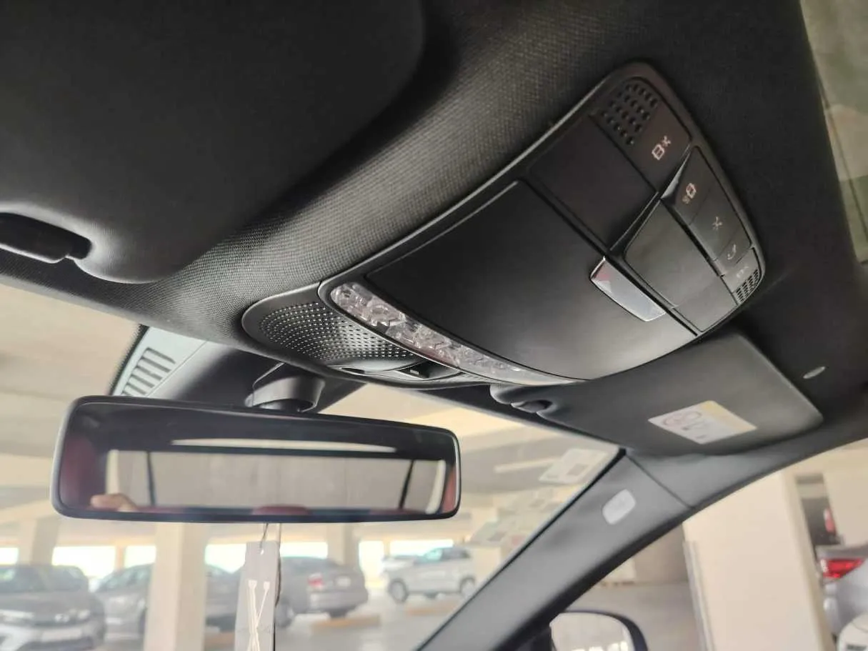 Car image 39