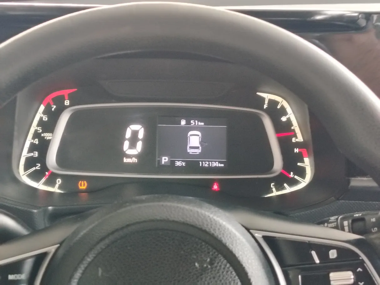 Car image 23