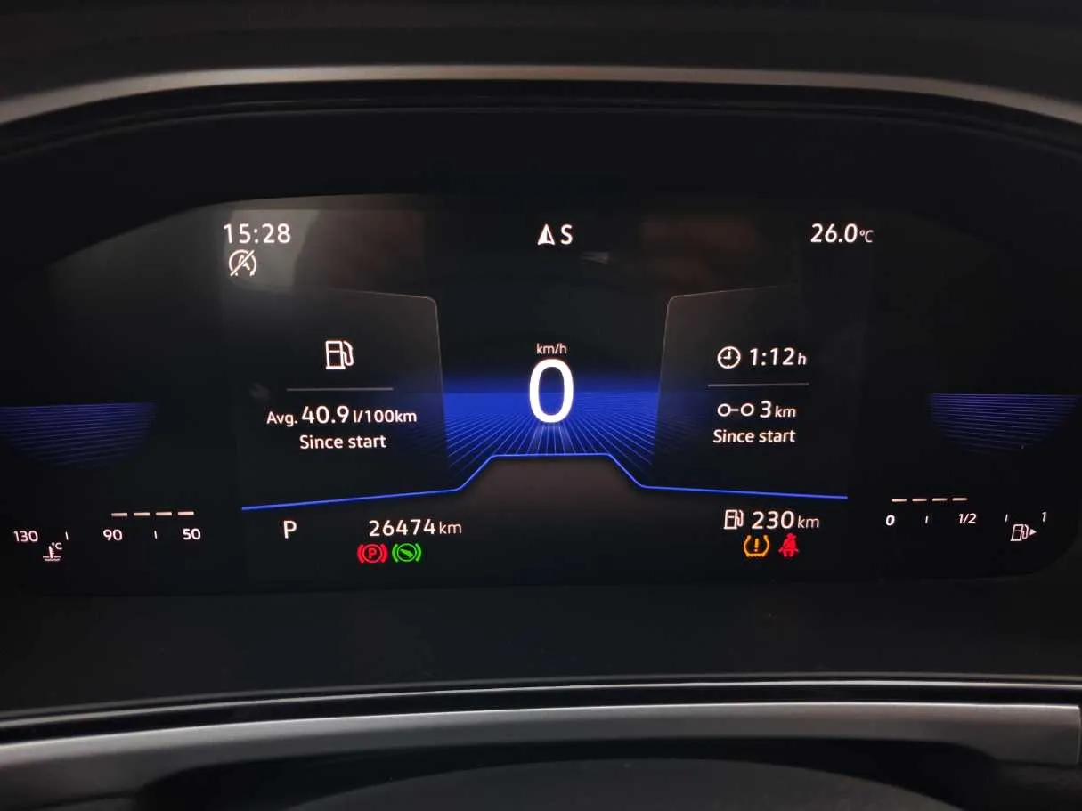 Car image 19