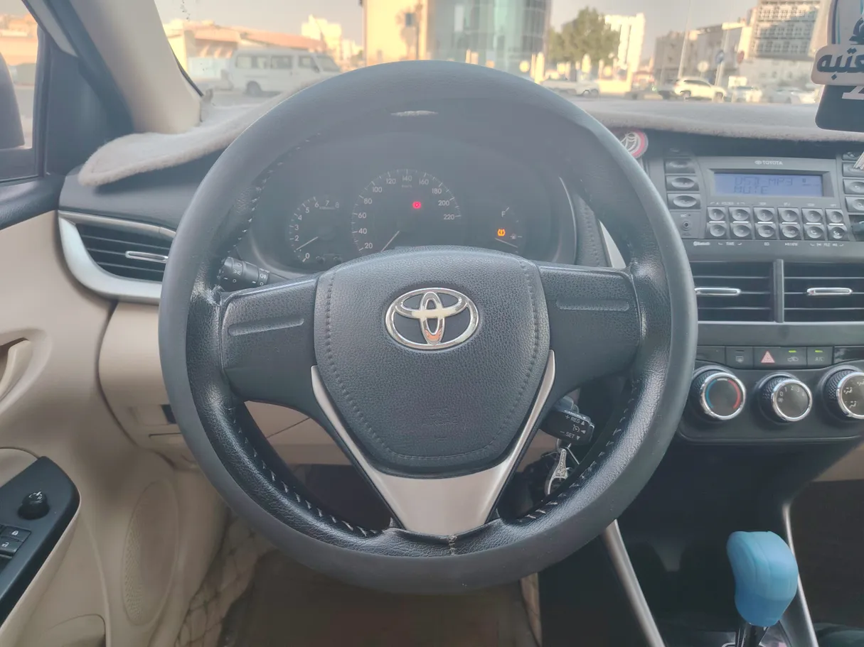 Car image 21