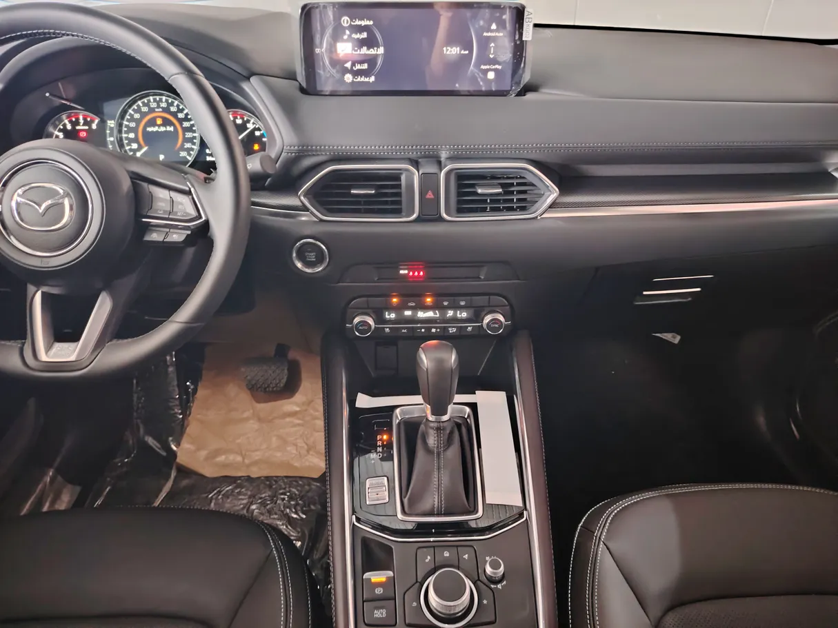 Car image 26