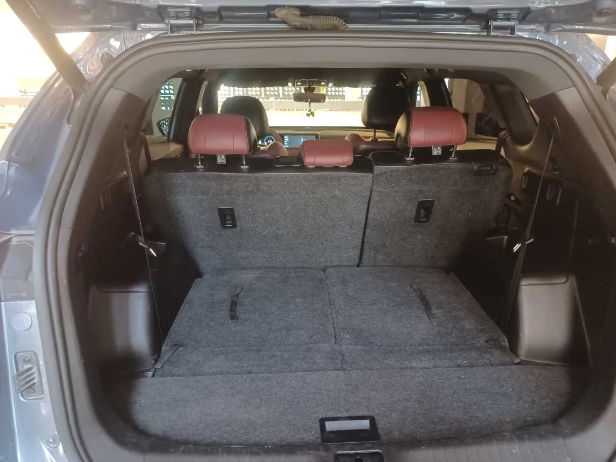 Car image 21
