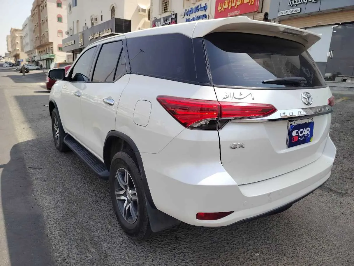 Car image 7