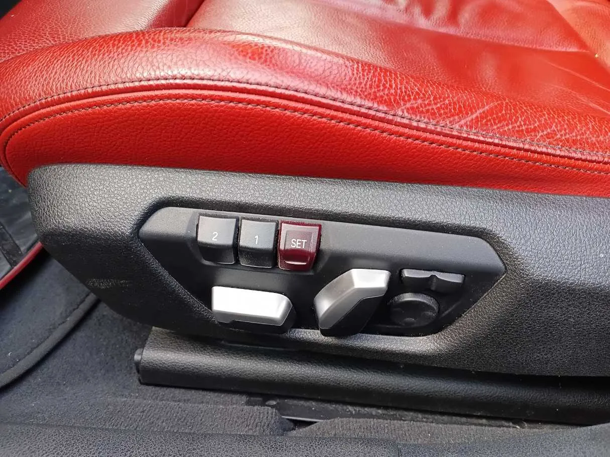 Car image 22