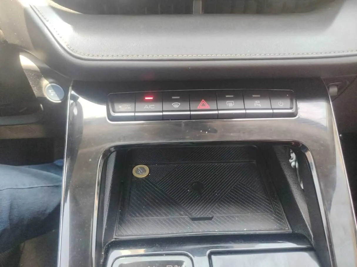 Car image 31