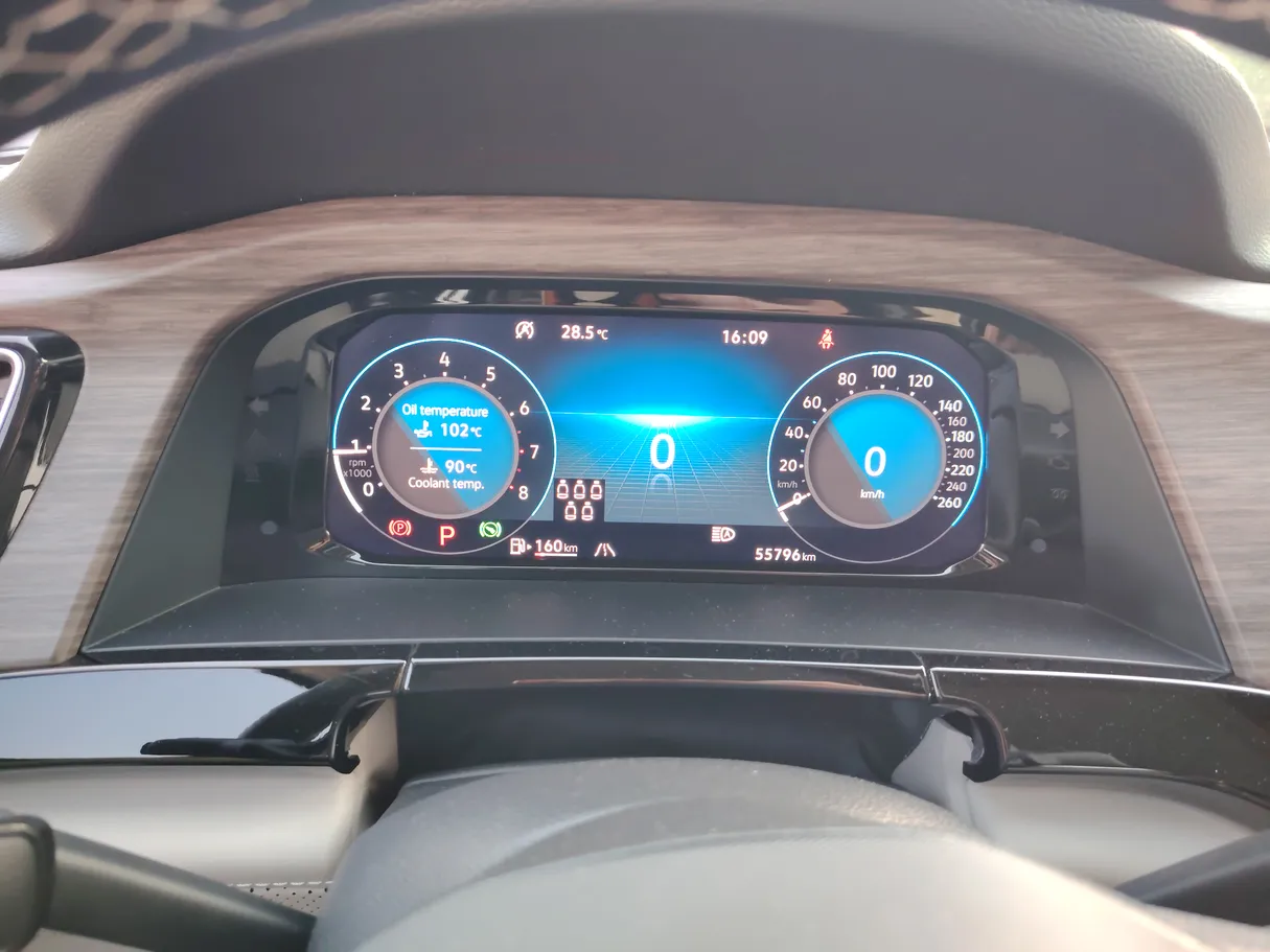 Car image 17
