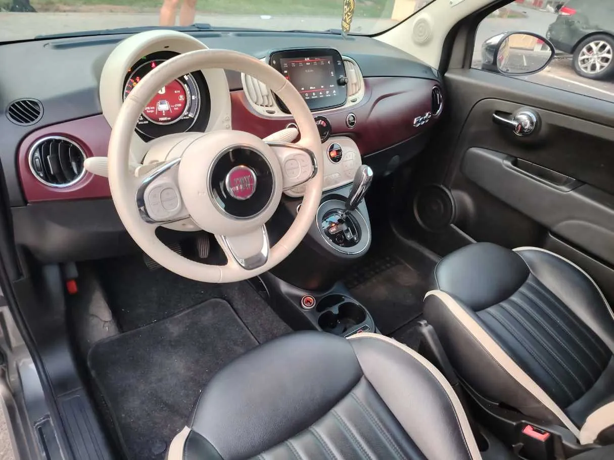 Car image 17