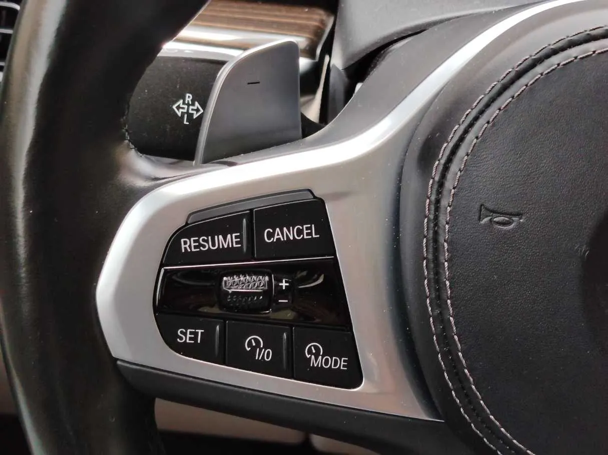 Car image 38