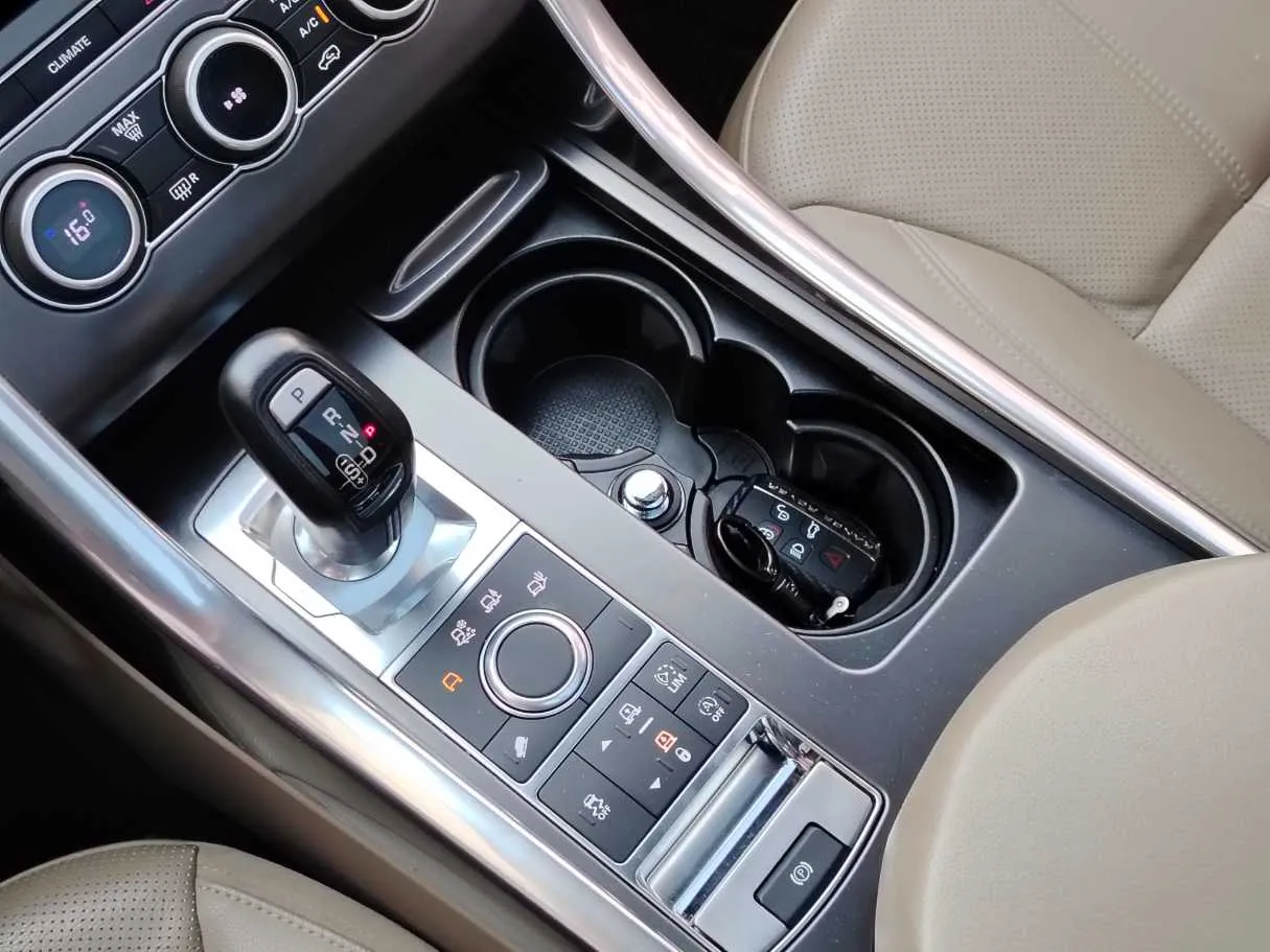 Car image 22